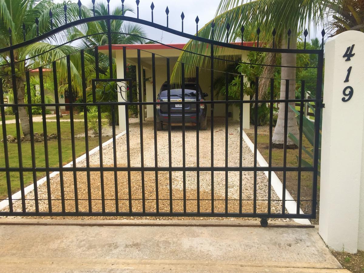 Royale Manor Villa Corozal Bagian luar foto