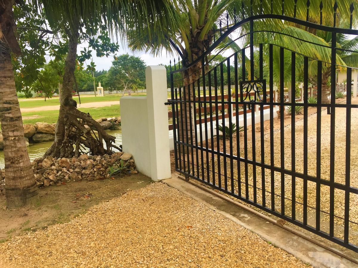 Royale Manor Villa Corozal Bagian luar foto