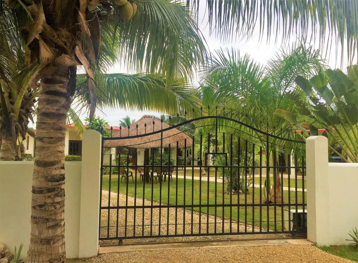 Royale Manor Villa Corozal Bagian luar foto